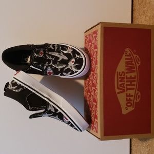 Asher Glow Sharks B/W Vans size 12Y Shoes